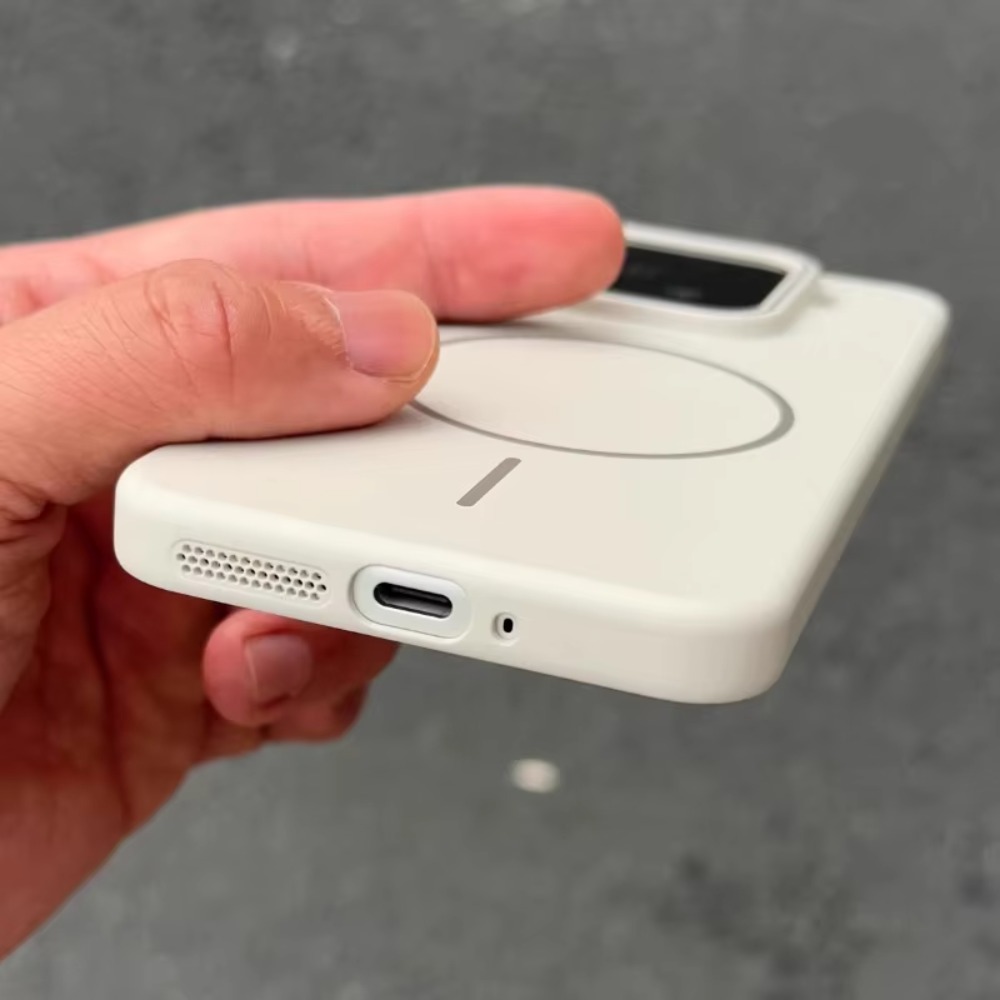 Matowe, twarde etui z poliwęgl – Matte Hard Pc Back Case recenzja i cena